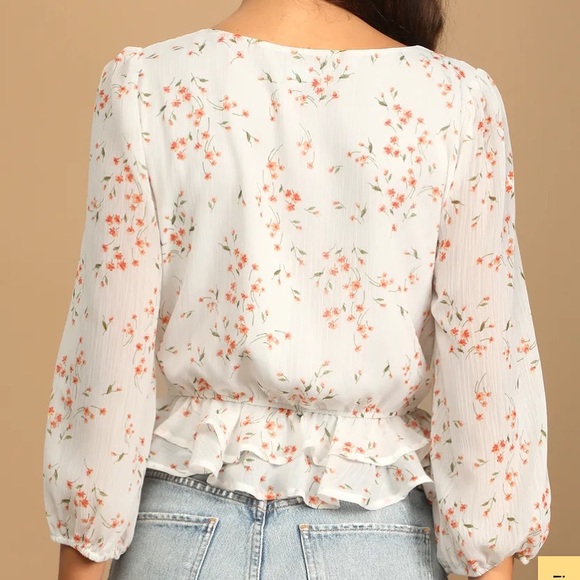 Lulus twist front white floral top - Picture 6 of 7